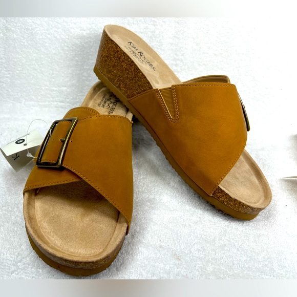 Kim Rogers Shoes - NWT, Kim Roger’s, ultra comfort technology, brown 2 inch wedges